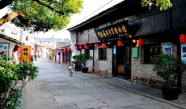 拯救电力塔的泰坦